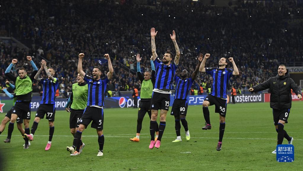 破魔咒！千叶前三年均掉链子无缘升级，今日让三追四晋级决赛（终结魔咒！千叶挥别三年升级失利，今夜上演让三追四挺进决赛）