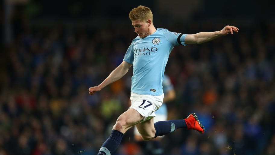 利物浦主力萨拉赫连续三轮替补，怒斥教练斯洛特，暗示可能离队。（利物浦核心萨拉赫连续三轮无缘首发，怒批主帅斯洛特，暗示或将离队）