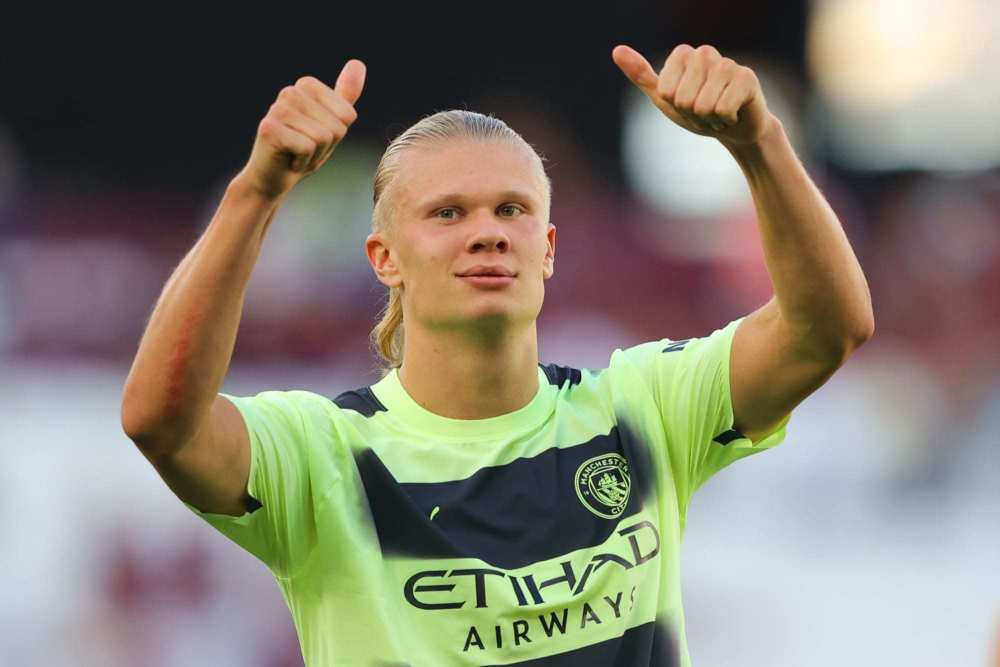 卡萨诺盛赞劳塔罗：他已经4年没去休假了，批评他的人真无知（卡萨诺力挺劳塔罗：连续四年未休假仍被质疑，批评者实在无知）