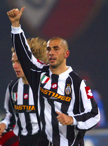 美记：鹈鹕已将锡安摆上交易货架，只要能换回实际的回报即可（美记：鹈鹕将锡安列入交易名单，只要报价合适即可出手）