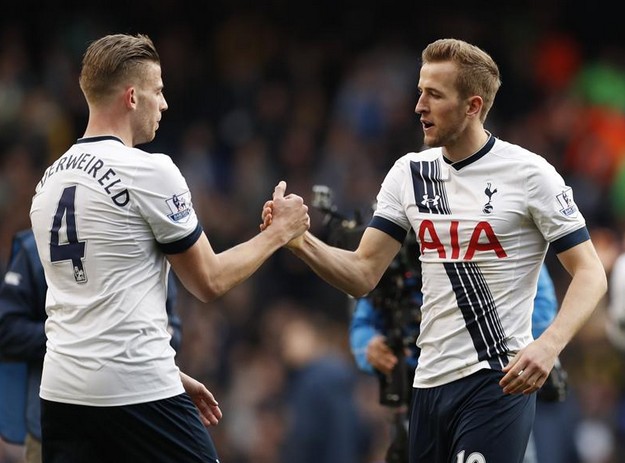 二传不稳教练加戏！科内利亚诺2：3米兰，痛失超级杯冠军（二传起伏教练抢戏，科内利亚诺2-3不敌米兰，无缘超级杯冠军）