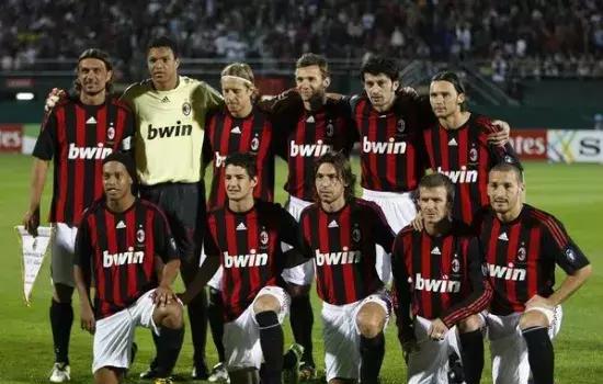 朱利亚诺：喜欢助攻因为会有两个人开心；格子和科克是标杆（朱利亚诺：我更爱助攻，因为能让两个人一起开心；格列兹曼和科克是我的标杆）