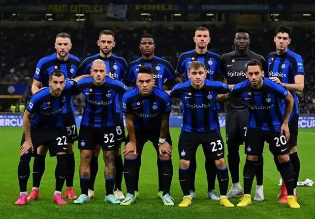 胶柱鼓瑟，阿尔梅达死抱击败巴萨的阵型出战后遭遇联赛三连败（固守击败巴萨的阵型，阿尔梅达联赛遭三连败）