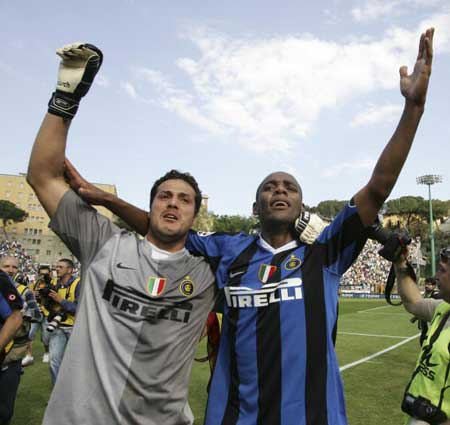 科尔谈爱德华兹打控卫：他这么有天赋，你总想尝试各种可能性（科尔评爱德华兹出任控卫：天赋异禀，值得尝试更多可能）