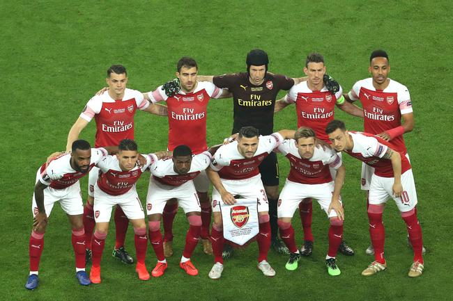 东体：特维斯在申花时训练都由自己决定，波耶特控制不了球队（东体：申花时期特维斯自定训练计划，波耶特难掌控球队）