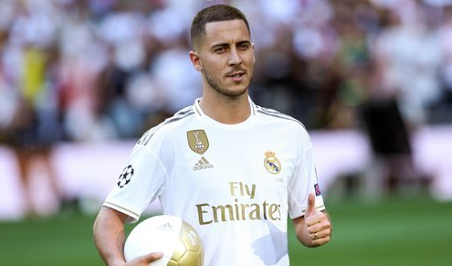 奥尔莫庆祝胜利：非常重要的三分！国家队比赛日后见（奥尔莫欢庆告捷：拿下关键三分，国家队比赛日后再会）