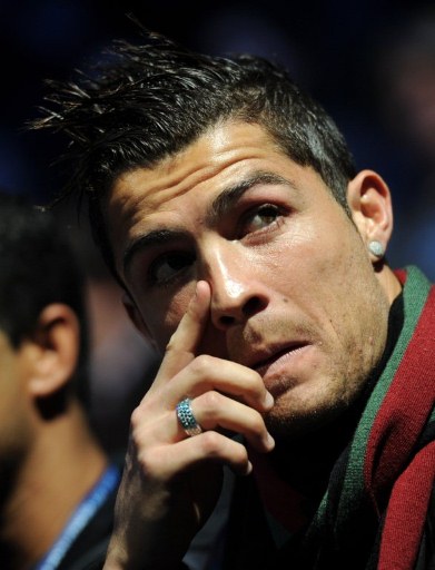 法比奥：非常荣幸拿到中超金靴，这背后是所有人的努力和付出（法比奥：荣膺中超金靴倍感荣幸，这一切离不开大家的共同努力）