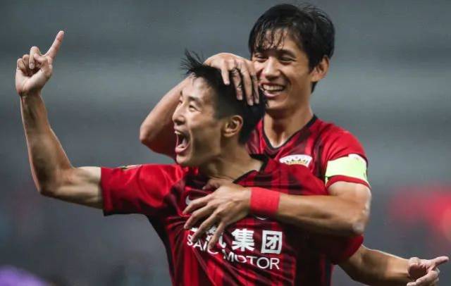 每体：克里斯滕森已回归巴萨合练，有望入选周中欧冠大名单（每体：克里斯滕森已随巴萨恢复合练，或将进入本周中欧冠名单）