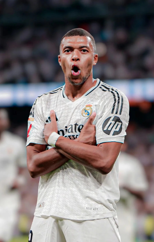 英媒：拜仁有意在一月永久签下梅努，已和他的经纪人直接会谈（英媒：拜仁计划一月买断梅努，已与其经纪人直接会面）