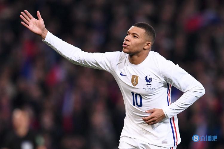 骑士全队首节手感不佳，投篮仅25投8中&已落后老鹰10分